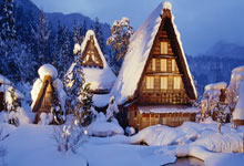 致敬奥纳纳?韩佳奇出击扑人被判犯规,奥纳纳类似动作逃过判罚.